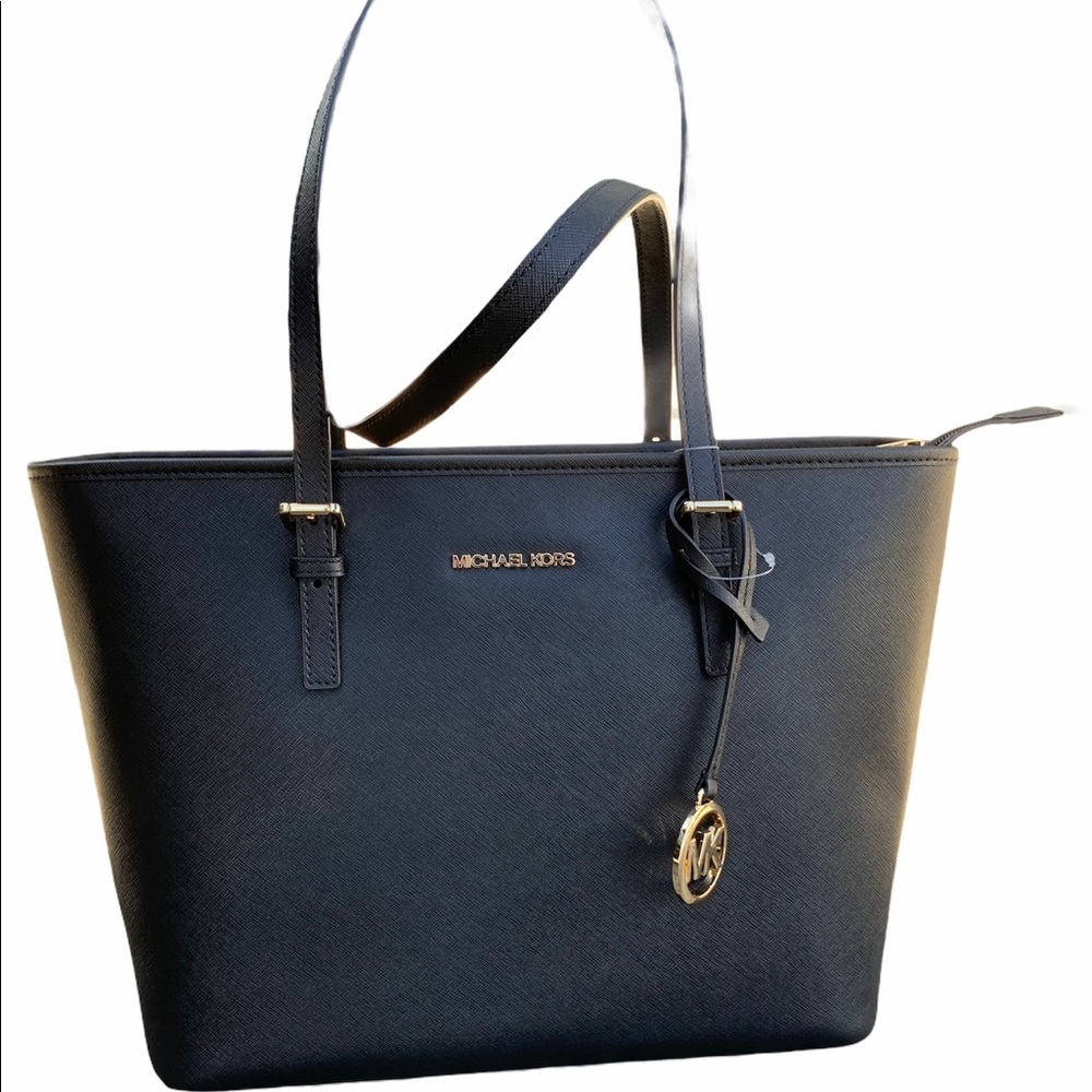 Michael Kors Carryall Jet Set Travel Medium Tote